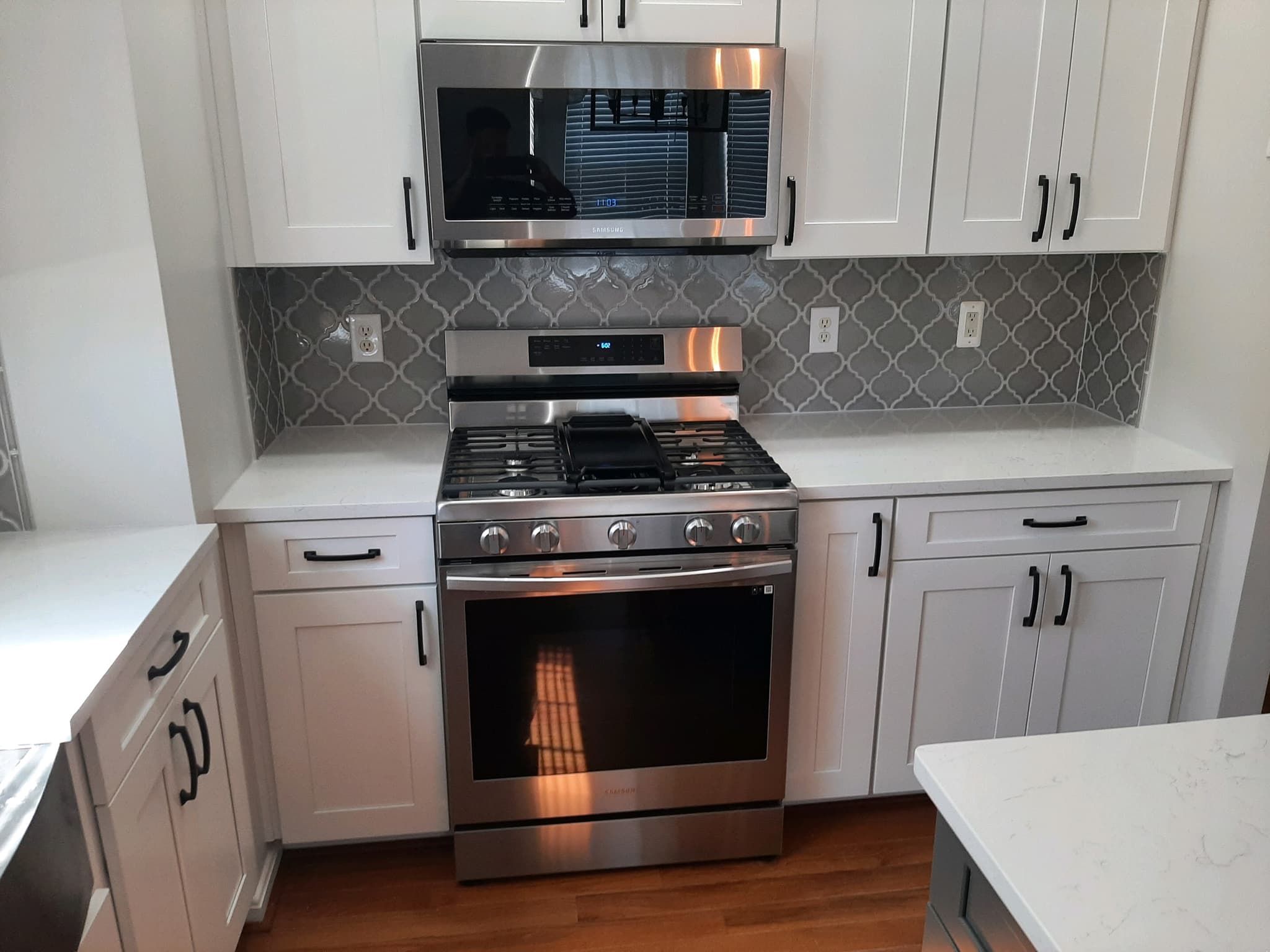 Marble Countertops with Stainless Steel Appliances Marble Countertops with Stainless Steel Appliances